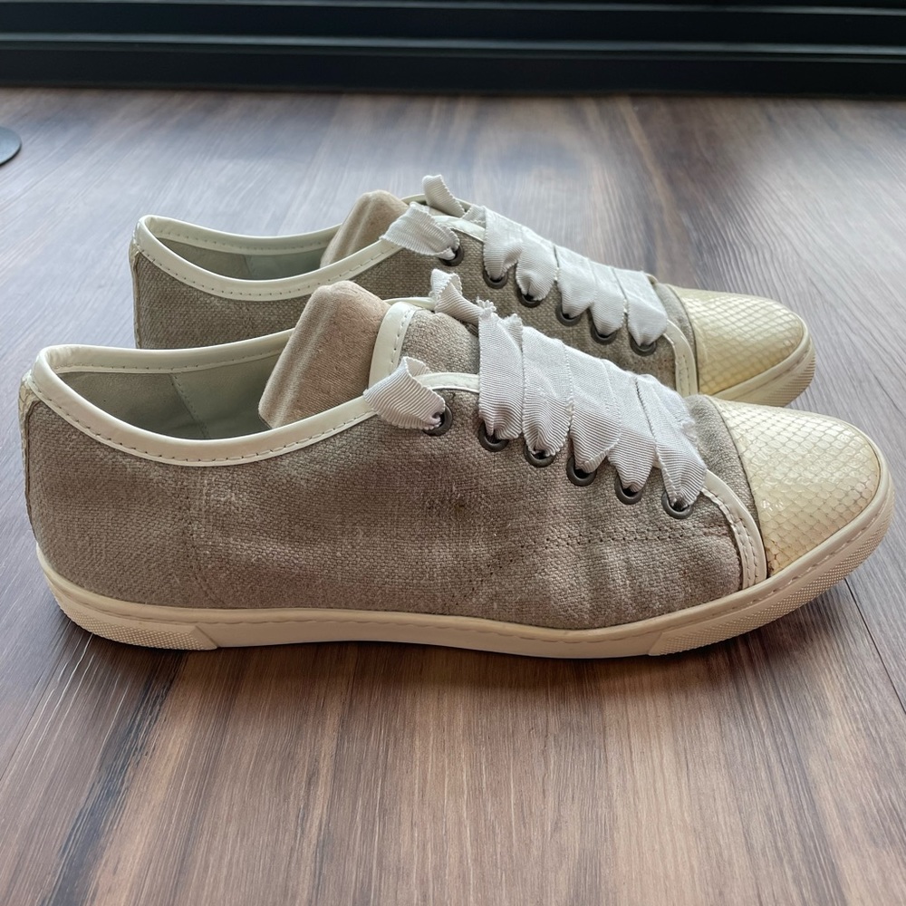 Lanvin Paris canvas leather sneakers. Snake print toe cap. Size EU 40.